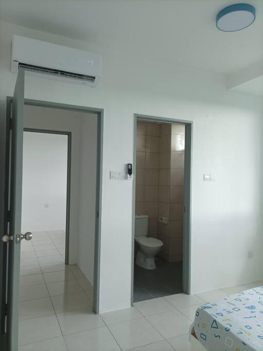 Ike Village Homestay Near With Uitm Kota Samarahan Exterior foto